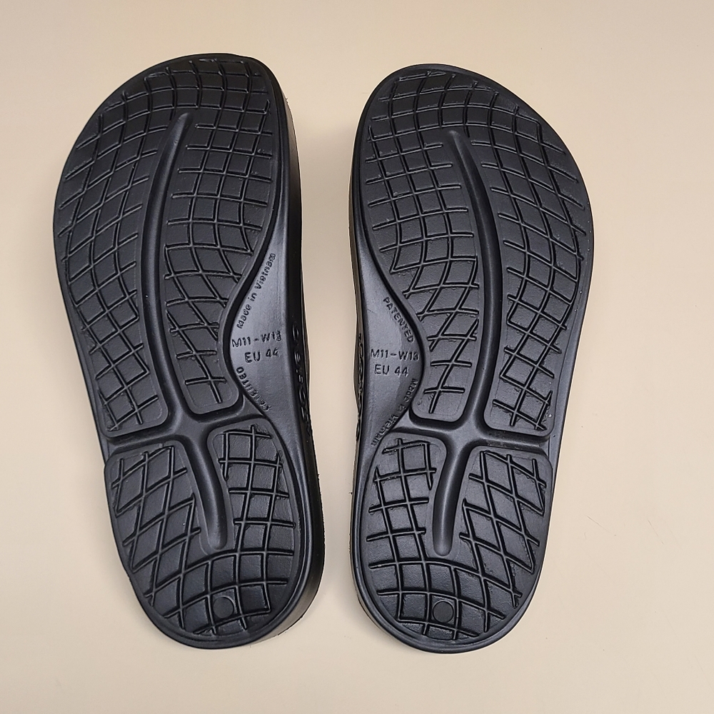 Oofos OOahh Sport Recovery Slide size 11 - Picture 9 of 10